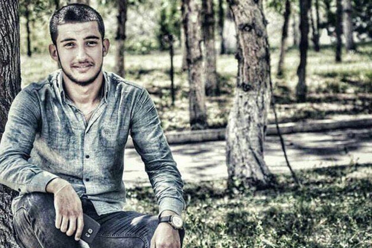 Düşmən snayperinin yaraladığı əsgərimizin FOTOLARI