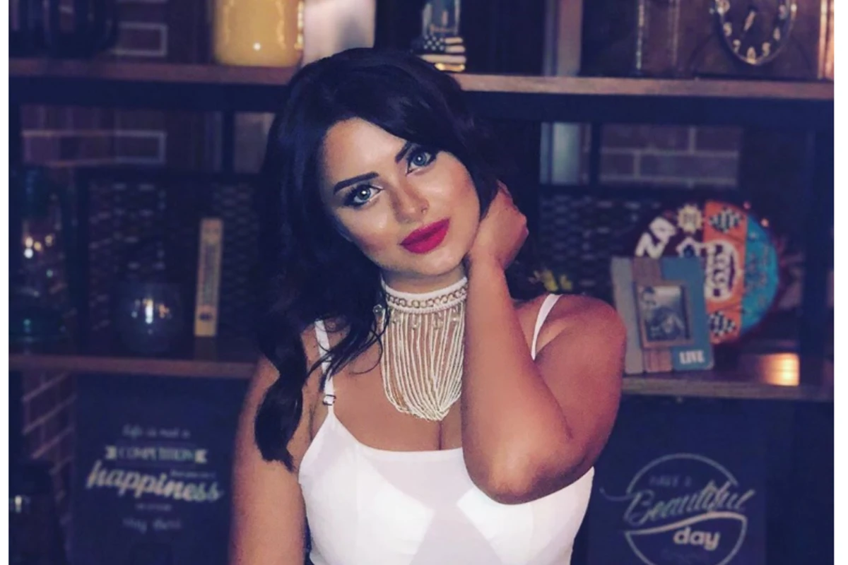 Mina Hüseyn yenə gündəm yaratdı - FOTO Mina Hüseyn yenə gündəm yaratdı - FOTO