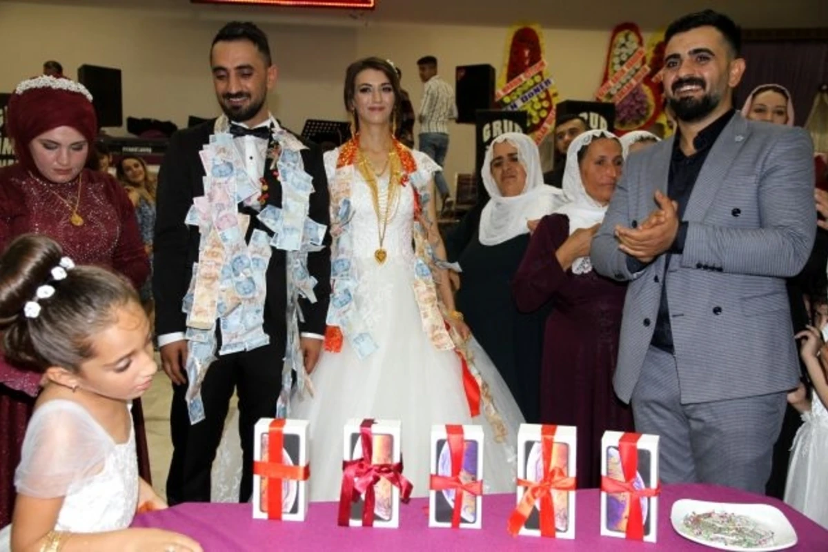 Türkiyədə bəyin qardaşının hədiyyəsi görənləri şoka saldı - VİDEO