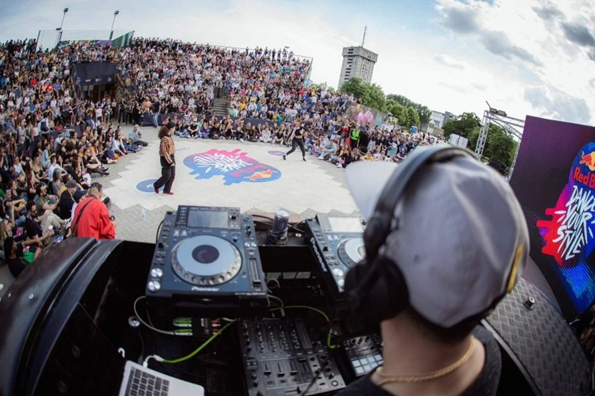 Международный танцевальный конкурс Red Bull Dance Your Style - Впервые в Азербайджане