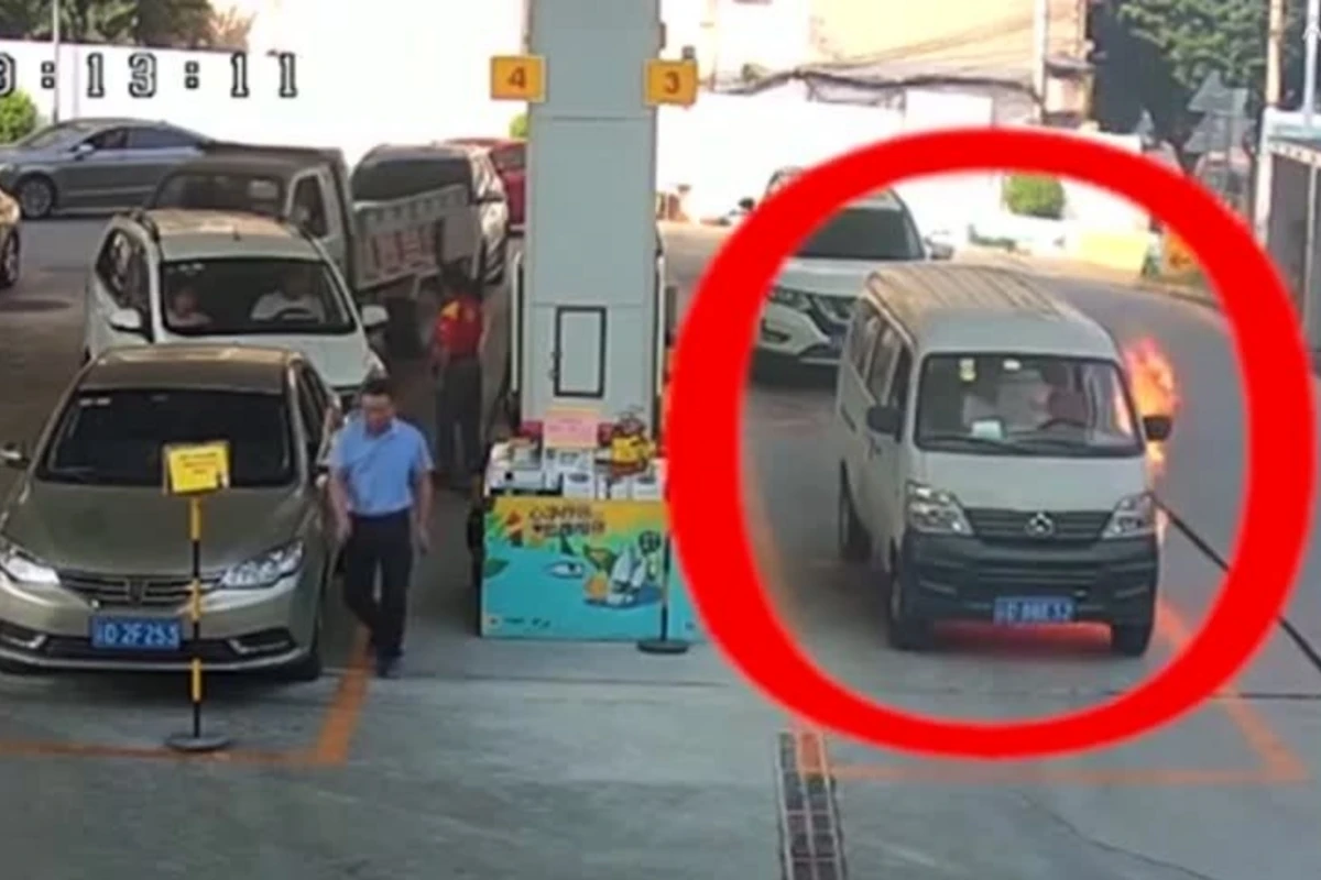 Реакция водителя спасла его от сожжения заживо - ВИДЕО