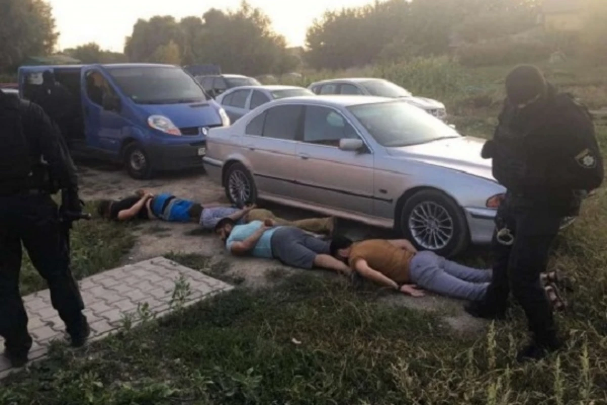 Собрались поздравить Гули: полиция накрыла сходку криминальных авторитетов - ФОТО