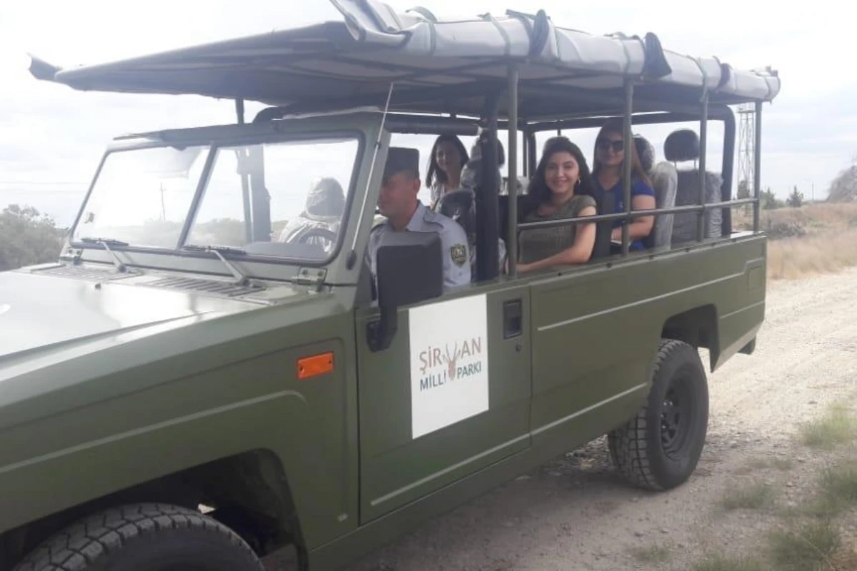 Şirvan milli parkına turistlər üçün safari avtomobilləri verilib (FOTO)
