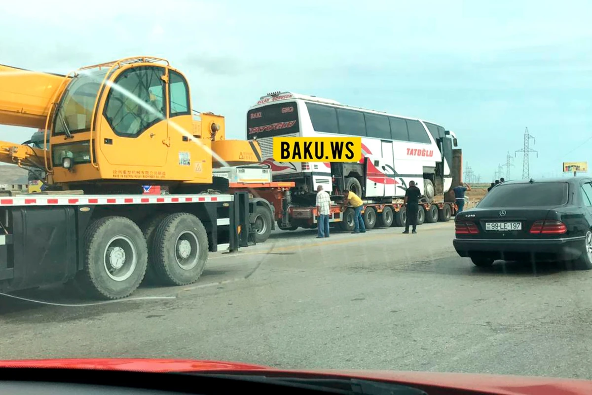 Gəncə-Bakı avtobusu qəzaya uğradı - YENİLƏNİB - VİDEO