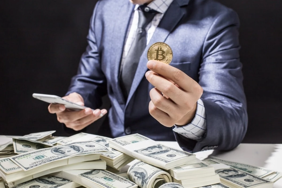 Создатель биткоина должен выплатить $4 млрд компенсации