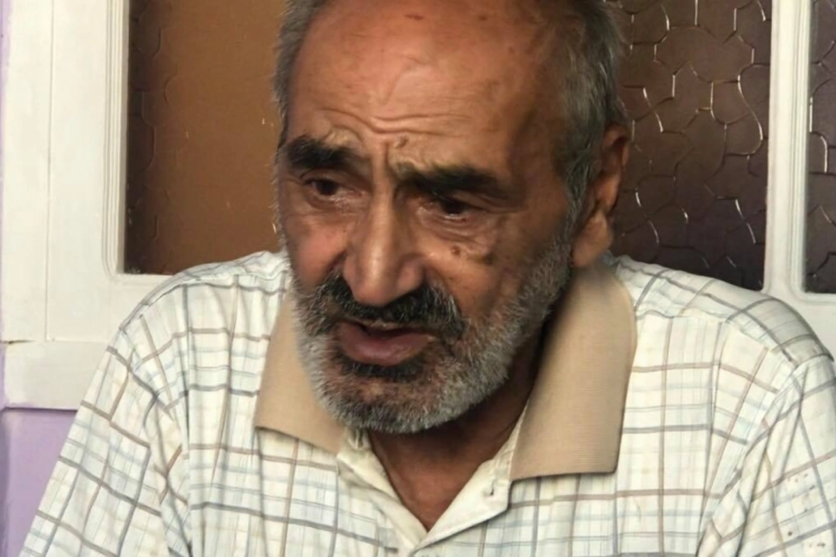 Əməkdar artistin oğlu küçələri süpürür - VIDEO