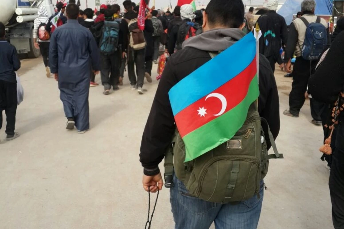 Azərbaycanlı zəvvar Kərbəlaya piyada yola düşüb - FOTO
