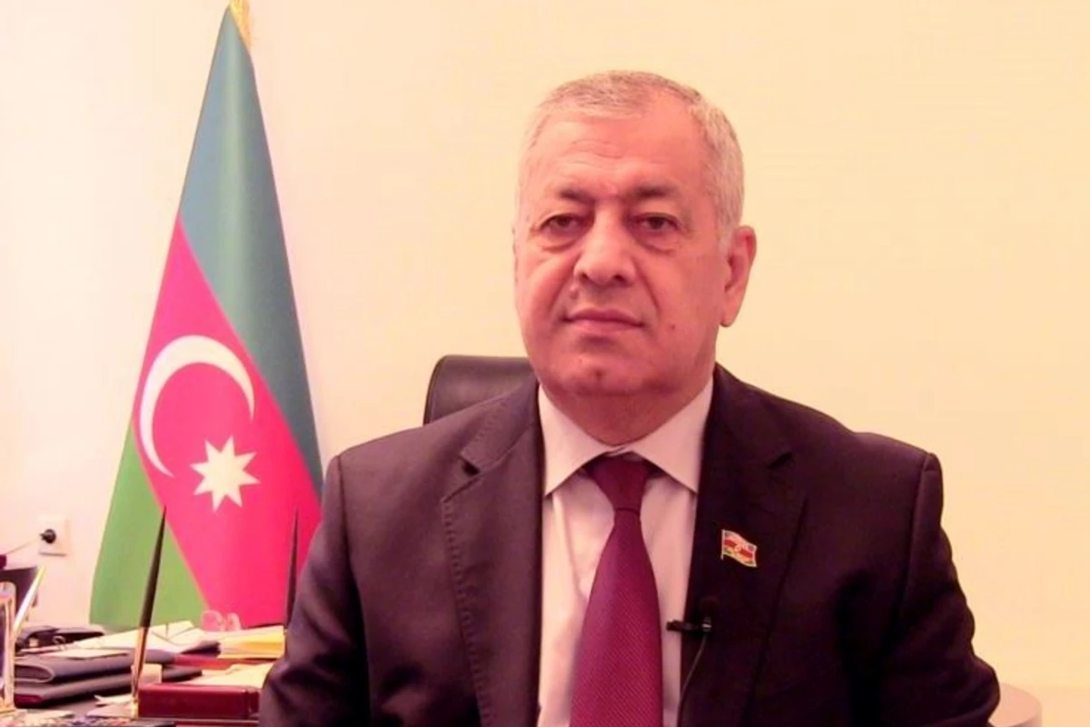 “Jurnalistin bir evə görə əqidəsi dəyişirsə, deməli o, jurnalist deyil - Vahid Əhmədov “Jurnalistin bir evə görə əqidəsi dəyişirsə, deməli o, jurnalist deyil - Vahid Əhmədov