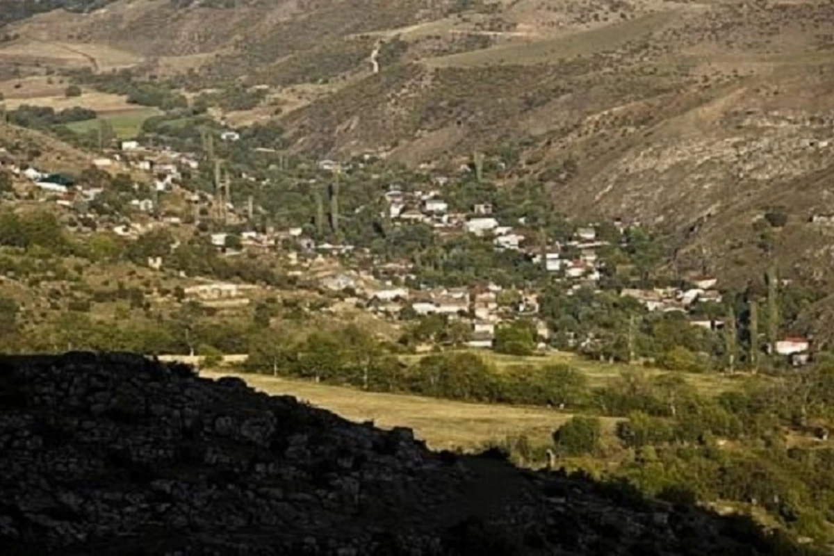 В Гейгеле поймали двоих армян, фотографирующих село