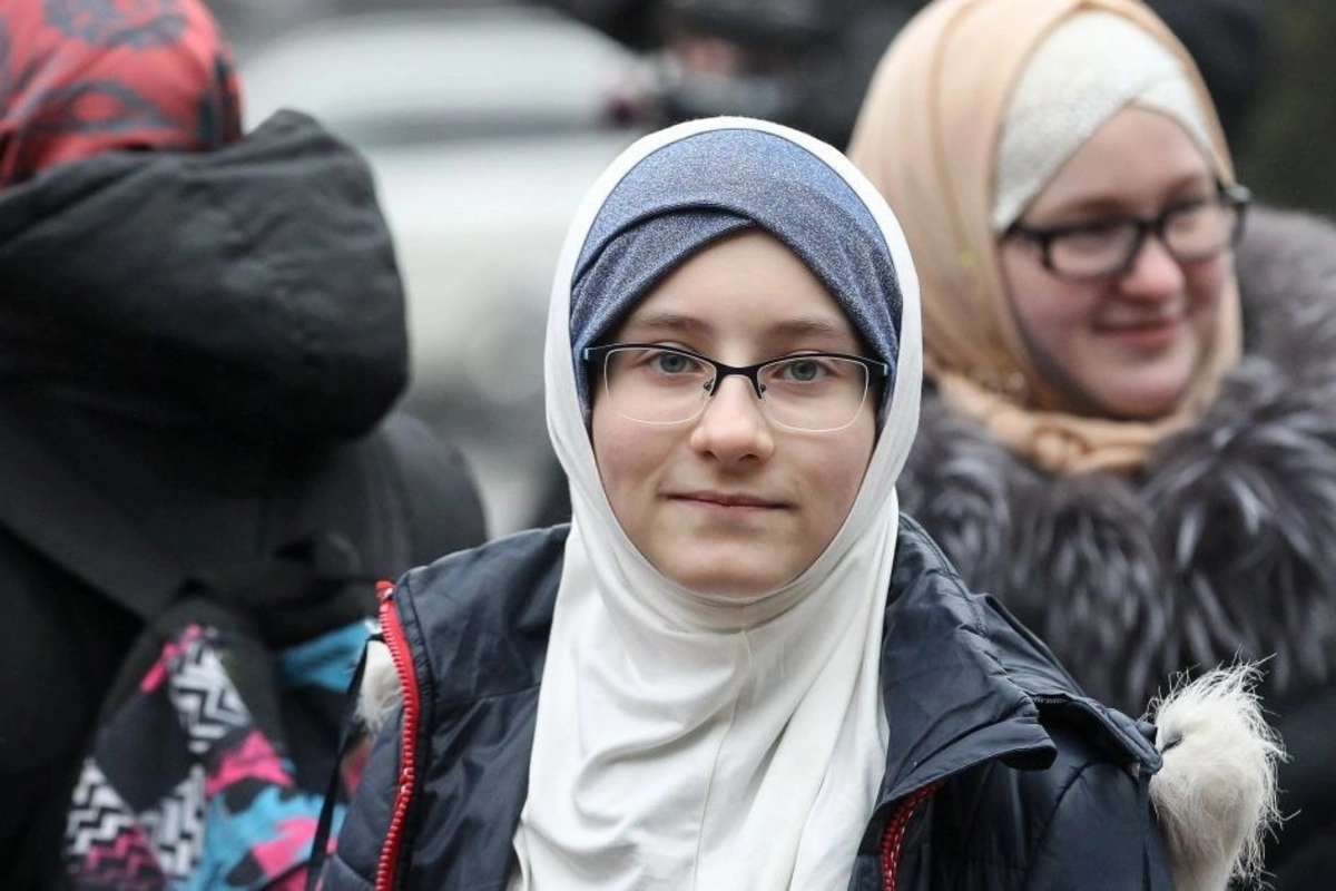 Ukraynada hicabla pasporta şəkil çəkdirməyə icazə verildi