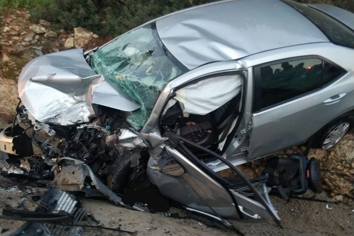 Neftçalada ağır qəza: 3 ölü, 3 yaralı Neftçalada ağır qəza: 3 ölü, 3 yaralı