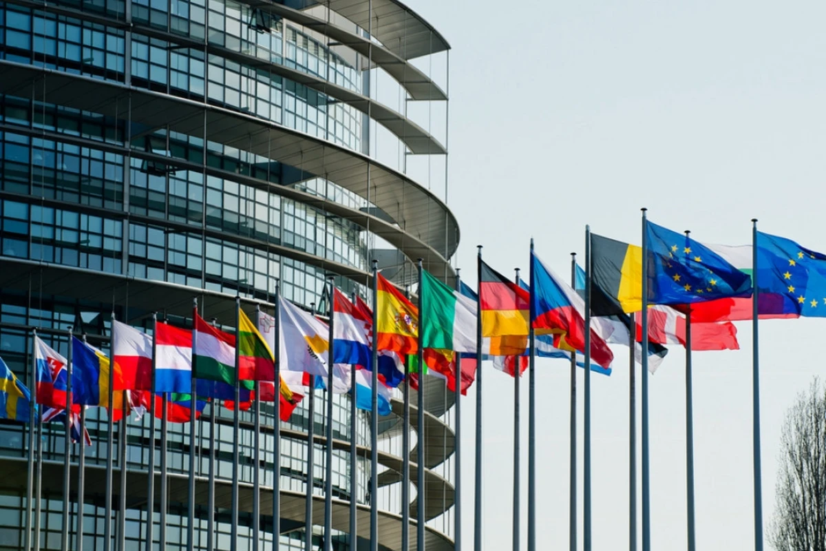 В Европарламенте предложили отменить санкции против России