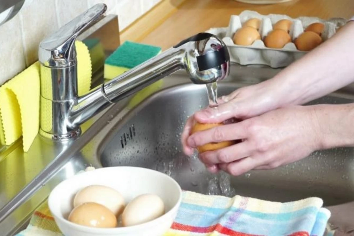Эксперты назвали продукты, которые нельзя мыть