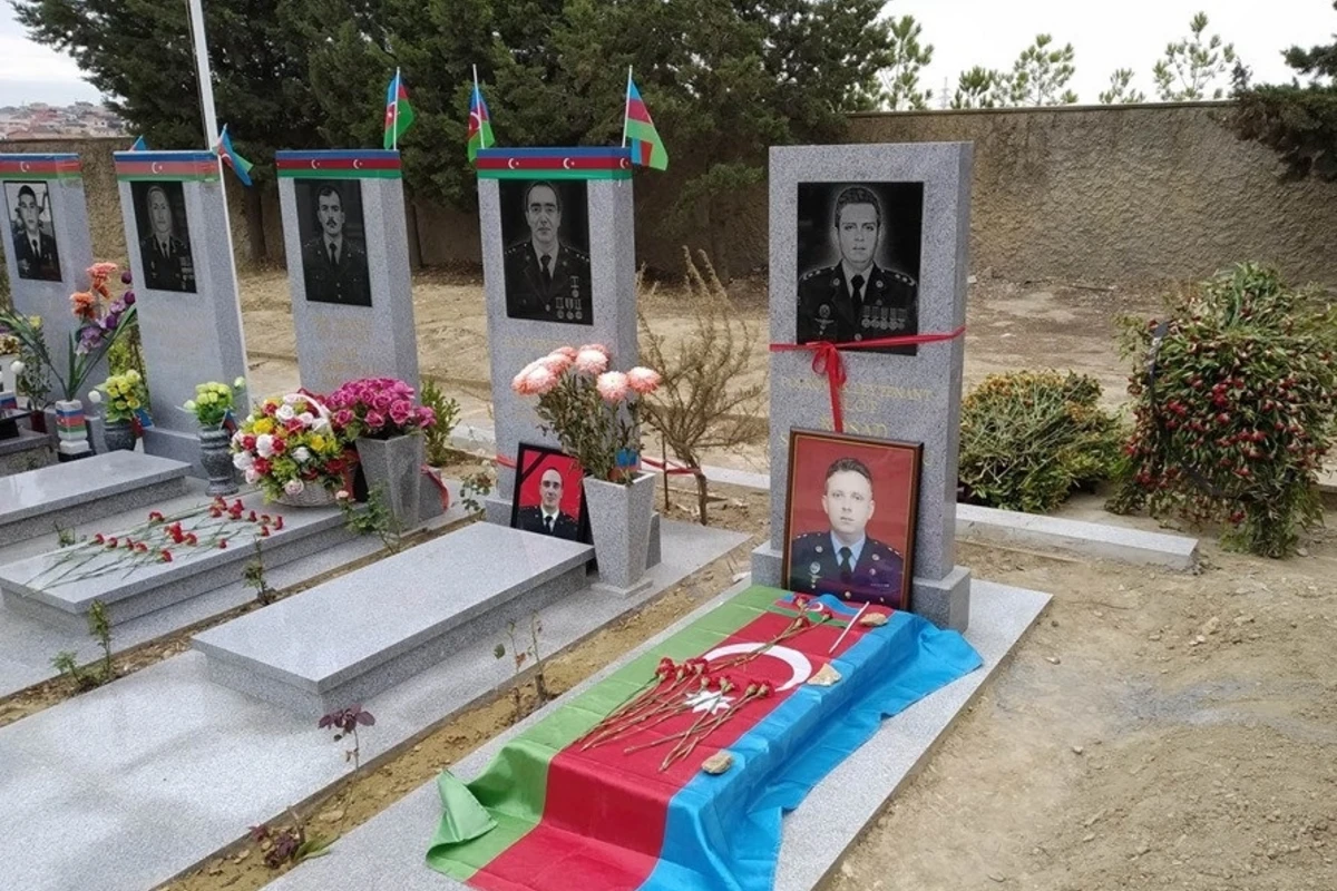 Rəşad Atakişiyevin məzar daşı hazırlandı - FOTO Rəşad Atakişiyevin məzar daşı hazırlandı - FOTO