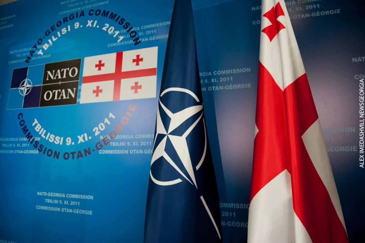 NATO bir şərtlə Gürcüstanı üzv qəbul edə bilər NATO bir şərtlə Gürcüstanı üzv qəbul edə bilər