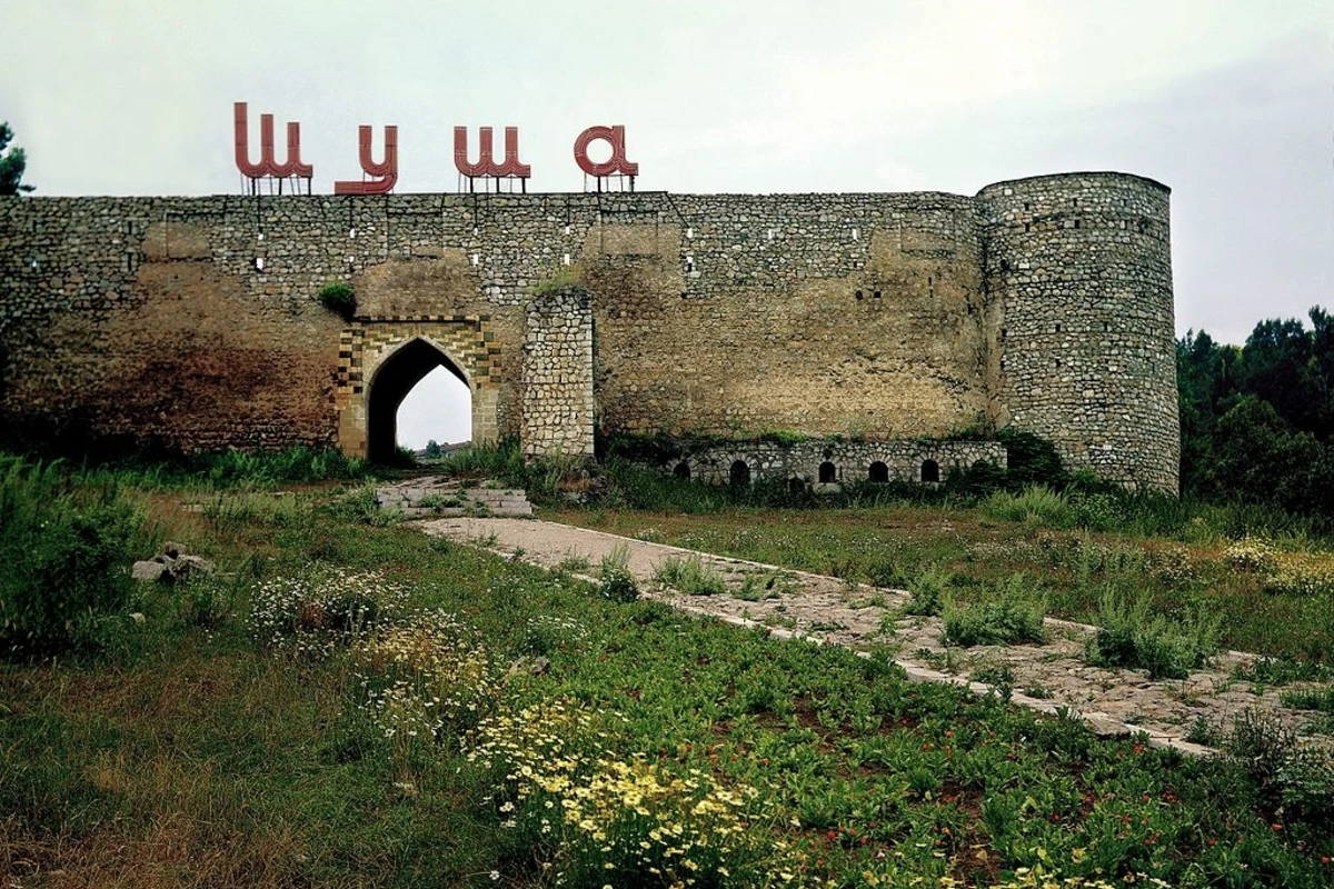 Армяне изменили внешний облик Шушинской крепости – ФОТО