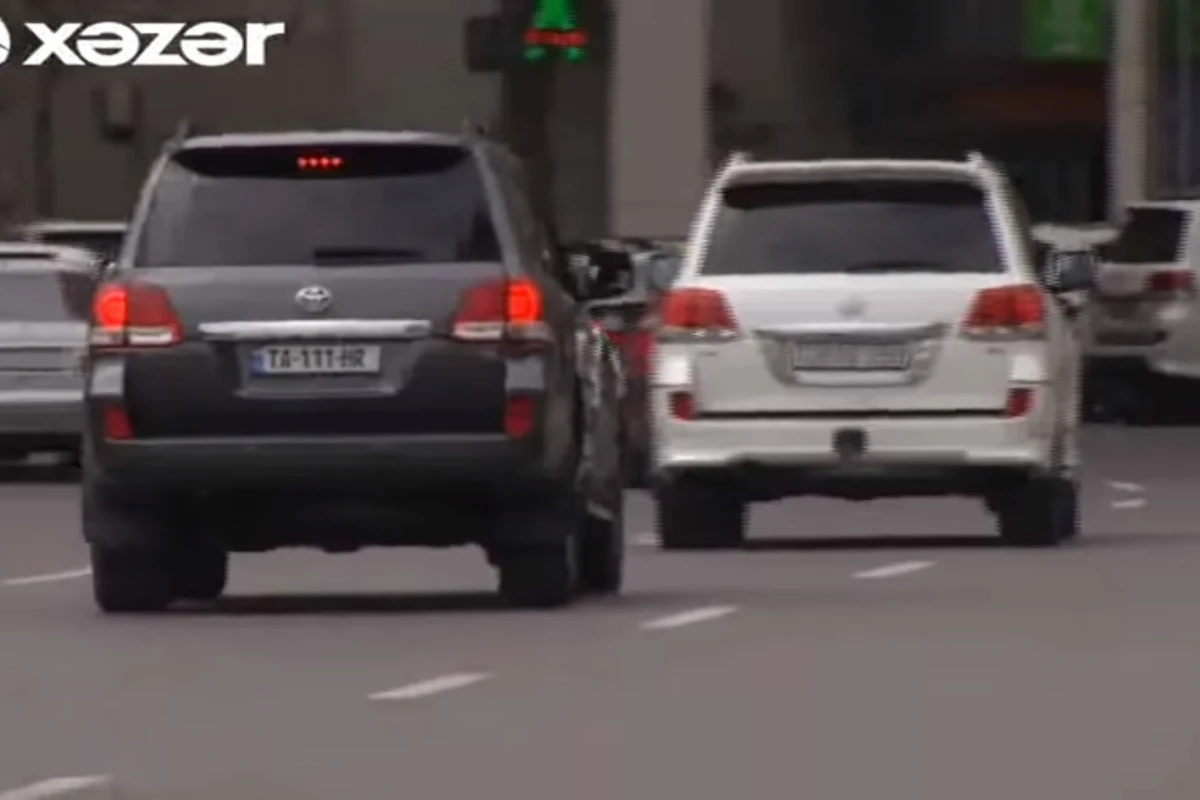 Bakıda cərimə meydançalarında 8 min manat borcu olan maşınlar var - VİDEO Bakıda cərimə meydançalarında 8 min manat borcu olan maşınlar var - VİDEO