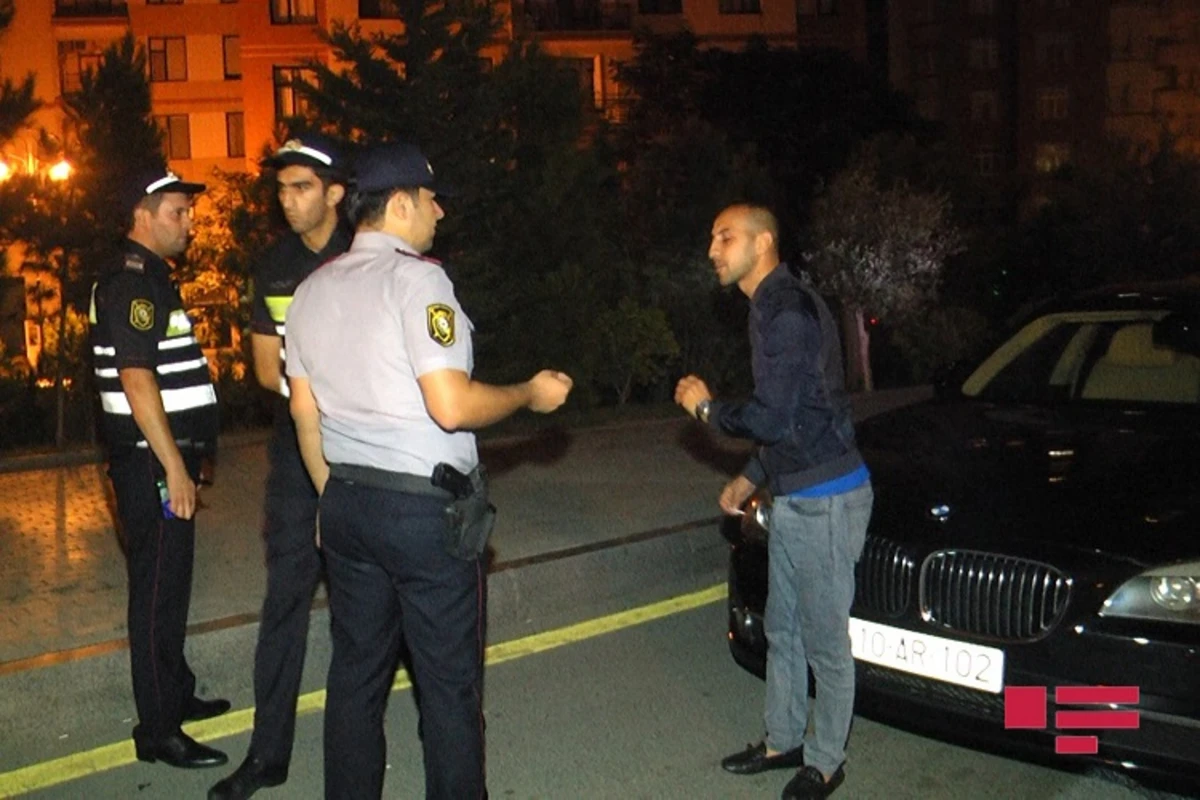 Bakıda qayda pozan sürücü yol polisi ilə mübahisə etdi: Dedim saxla maşını - VİDEO