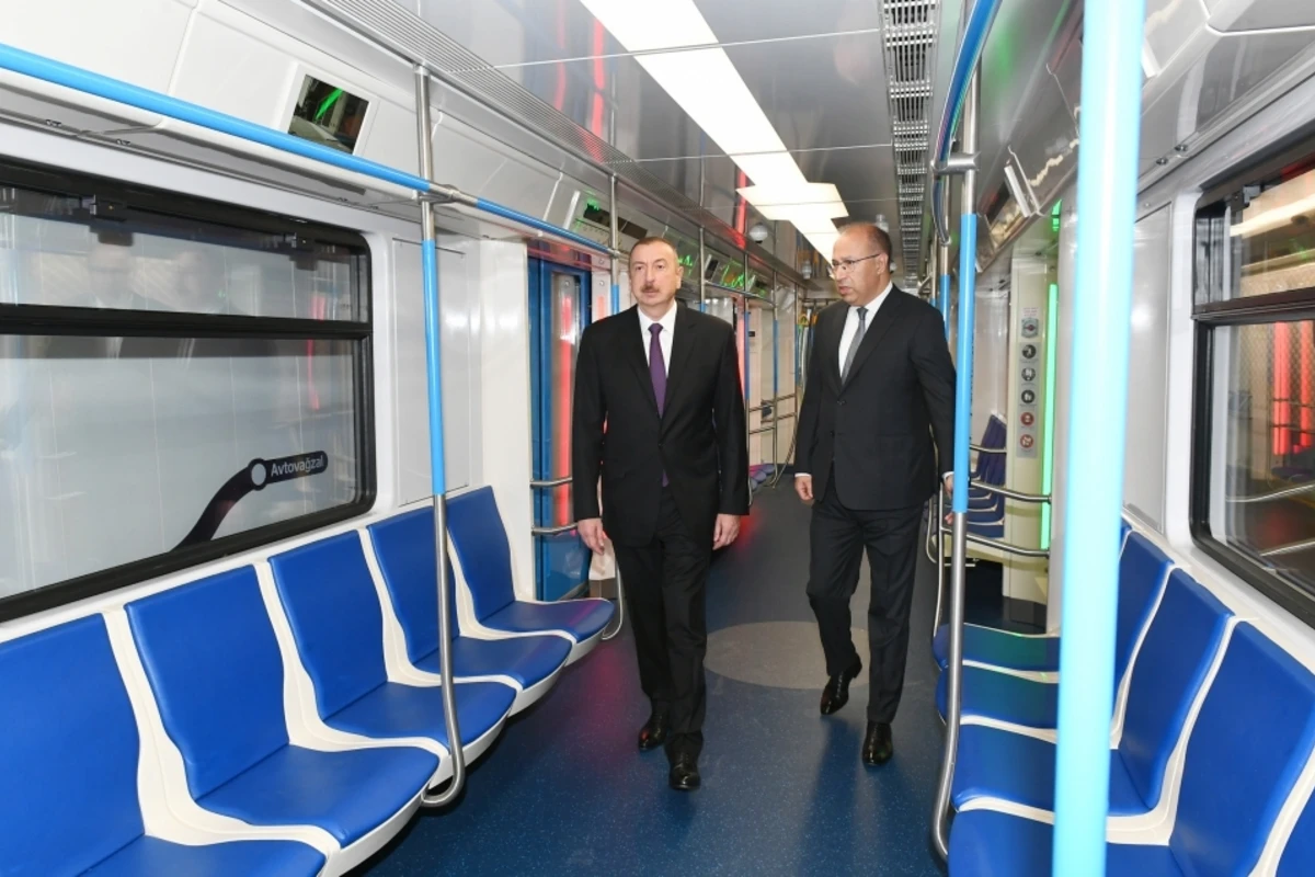 Prezident İlham Əliyev “Xətai” stansiyasında görülən işlərlə tanış olub - FOTO