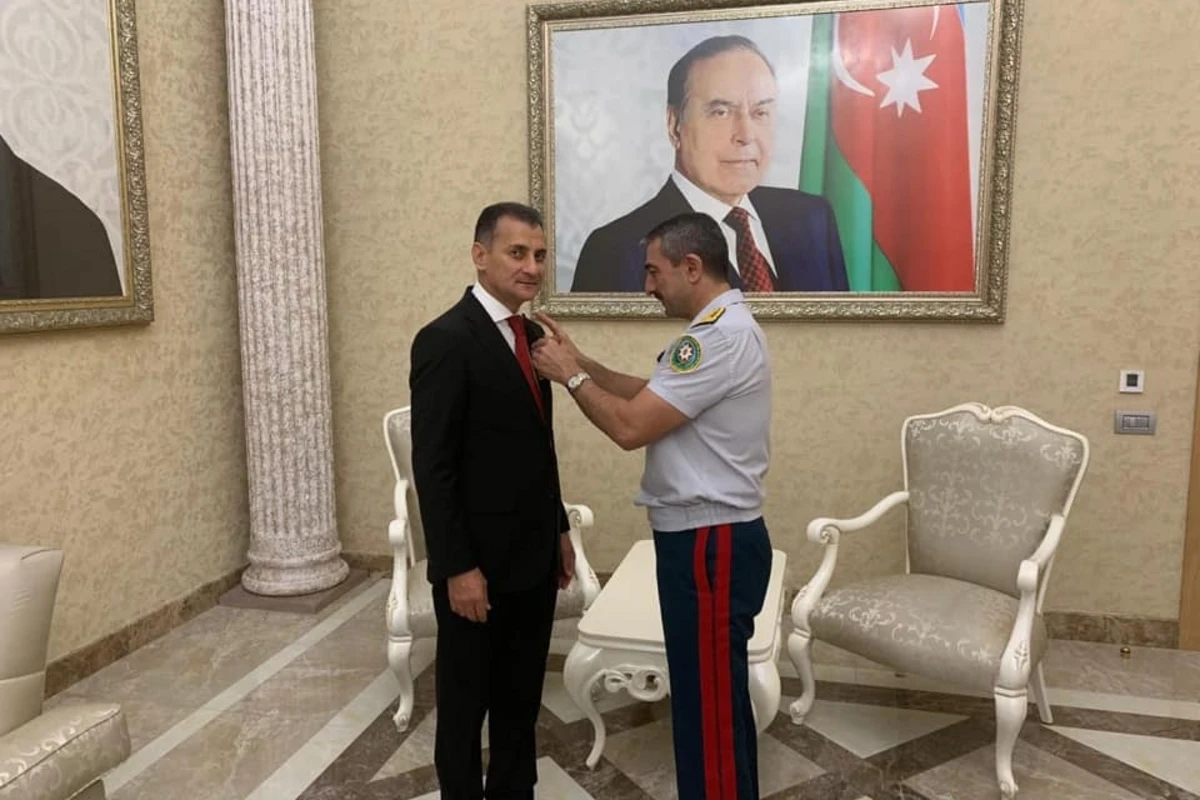 Mirşahinə medal verildi - FOTO