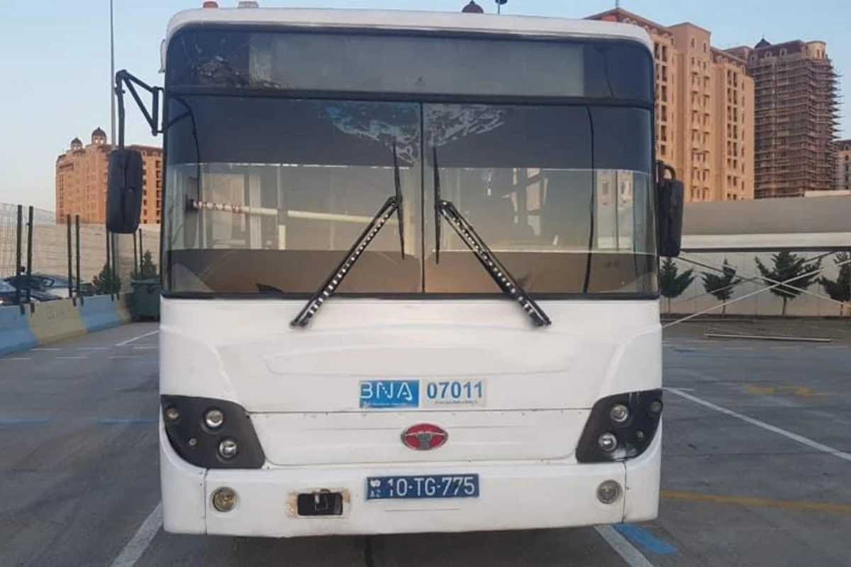 Bakıda avtobus sürücüsü bu videoya görə işdən qovuldu - VİDEO Bakıda avtobus sürücüsü bu videoya görə işdən qovuldu - VİDEO