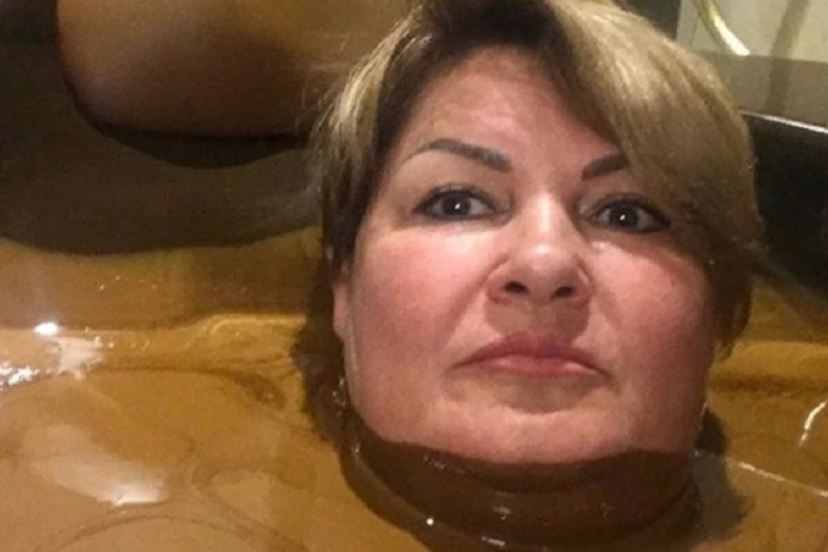 Rusiyalı məmurun Azərbaycanda şokolad vannasın üçün xərclədiyi məbləğ AÇIQLANDI - FOTO