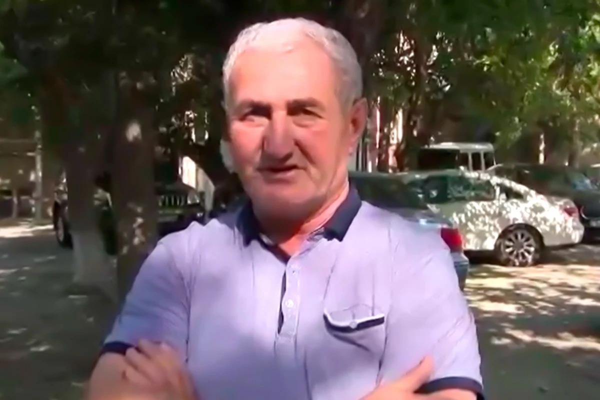 В Баку оскорбивший гаишника мужчина попросил прощения - ВИДЕО