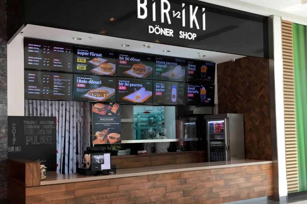 Bakıdakı məşhur dönərxana bağlandı Bakıdakı məşhur dönərxana bağlandı