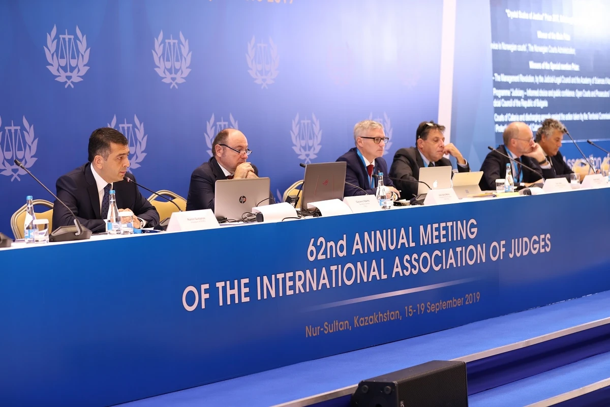 Qazaxıstanda iki nüfuzlu beynəlxalq məhkəmə assosiasiyasının iclasları keçirildi – FOTO