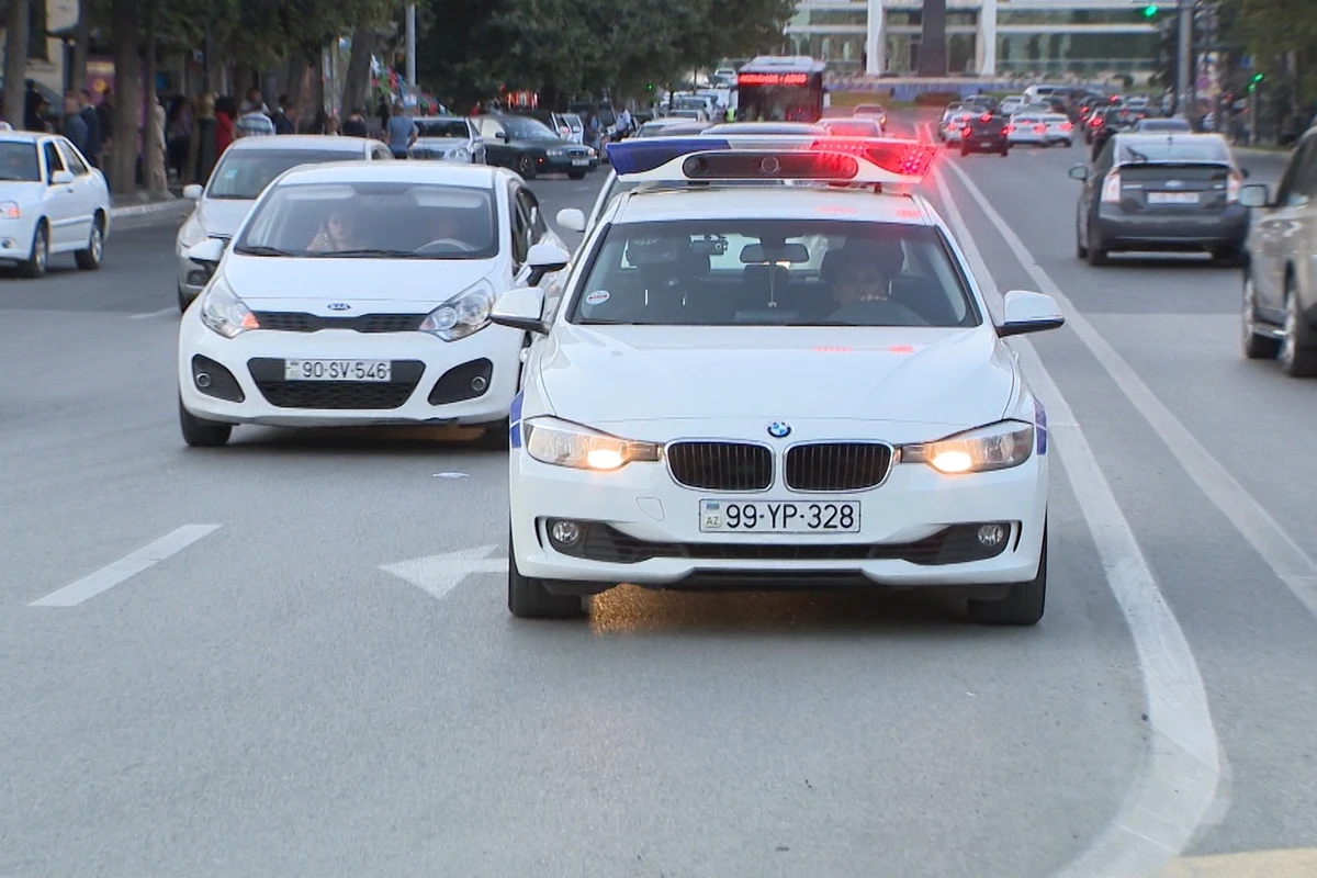 Bakıda yol polisindən qayda pozan piyadalara qarşı reyddən görüntülər - FOTO