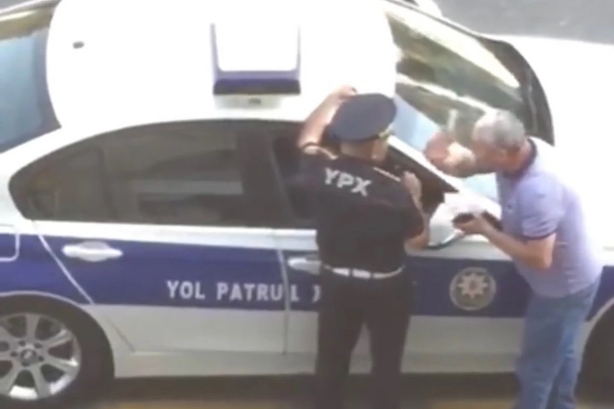 Уволен полицейский, которого оскорбил таксист - ВИДЕО