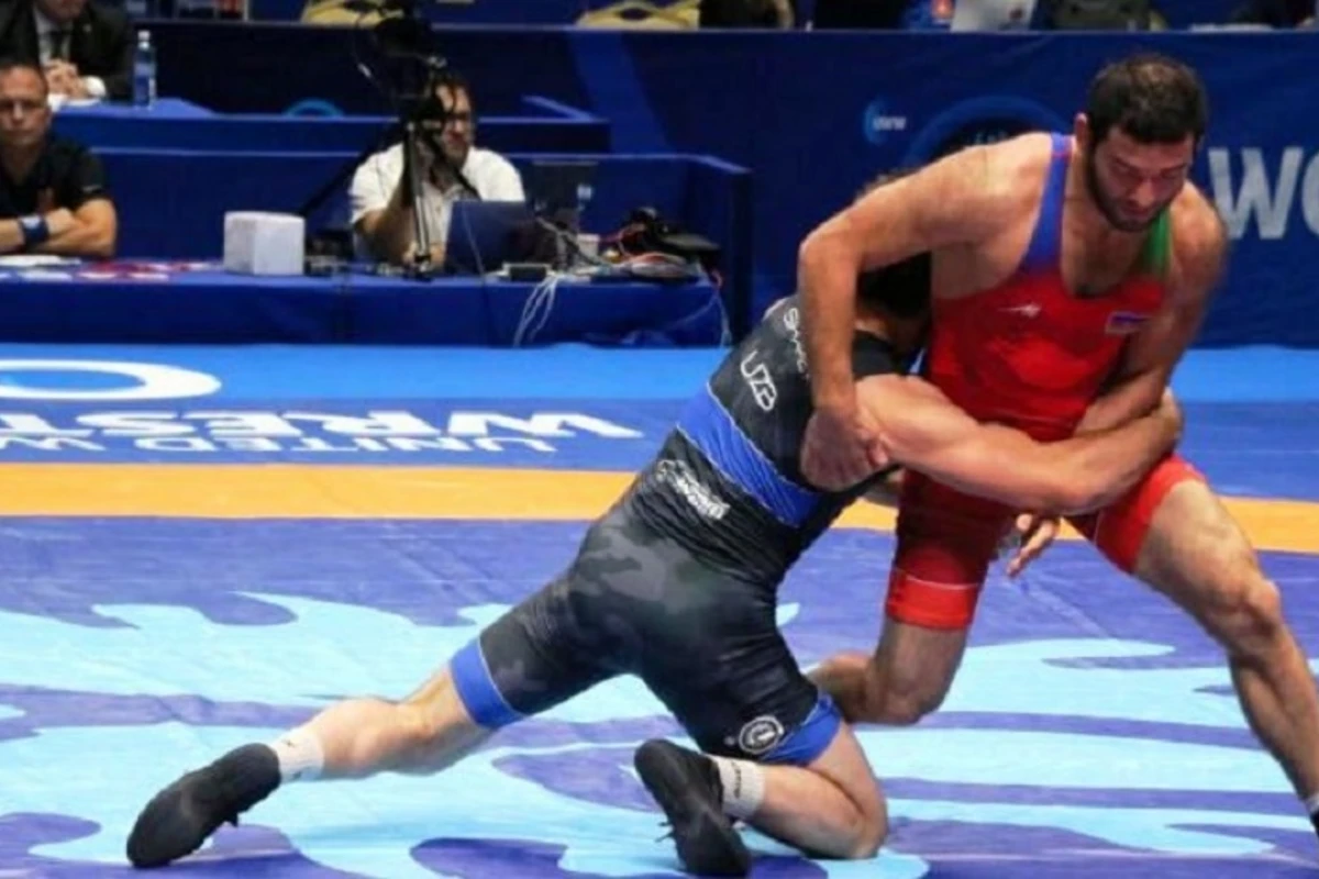 Два азербайджанских борца вышли в финал чемпионата мира