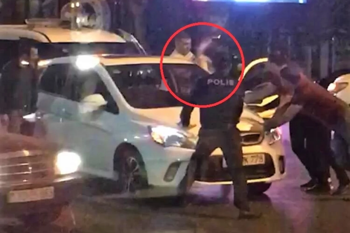 Bakıda qadının sükan arxasında halı pisləşdi - hərəkətdə olan maşından belə çıxardılar - VİDEO