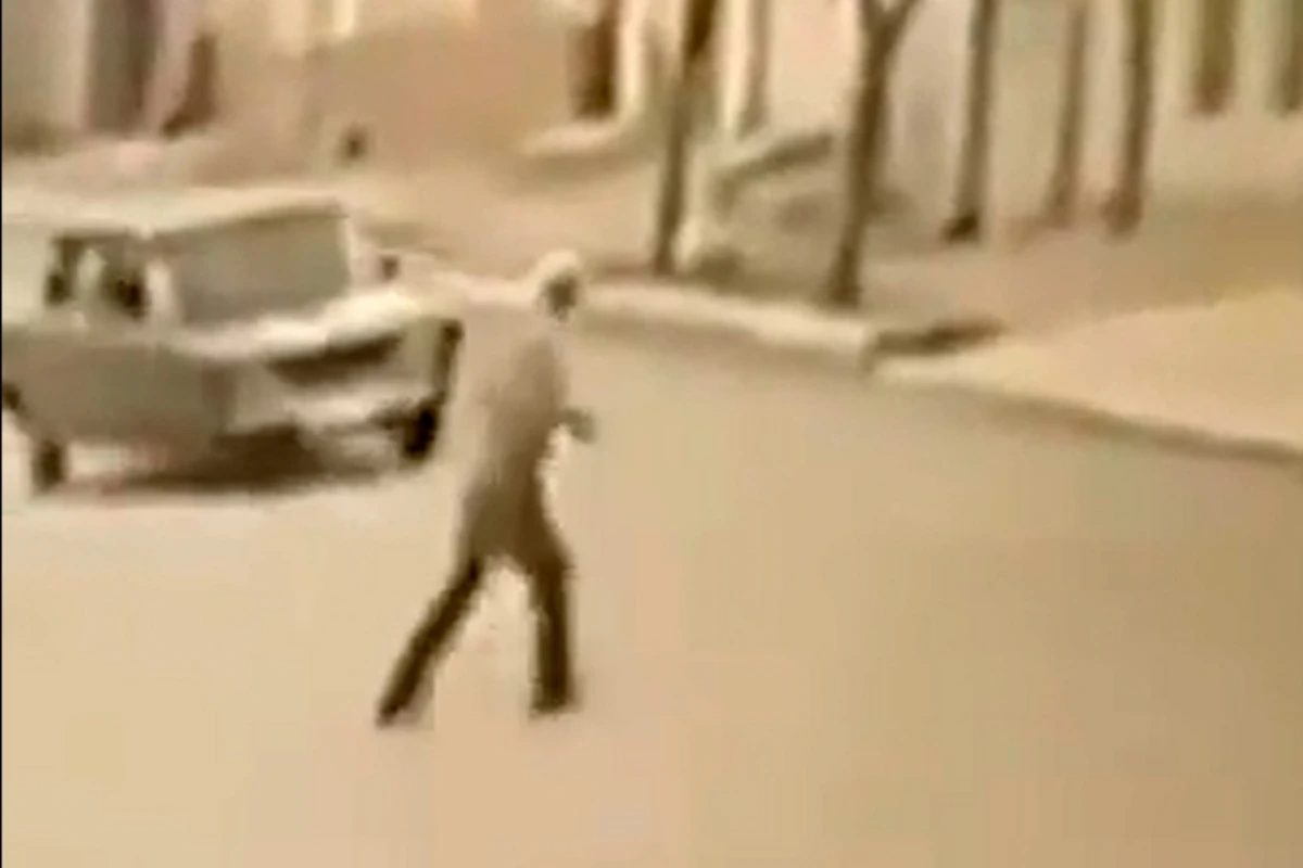 “Ölümə qaçan” kişi son anda xilas oldu - VİDEO “Ölümə qaçan” kişi son anda xilas oldu - VİDEO
