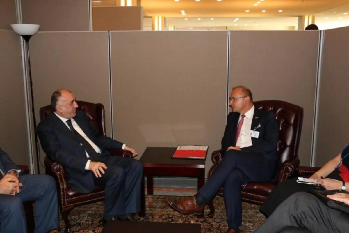 Elmar Məmmədyarov xorvatiyalı həmkarı ilə görüşüb
