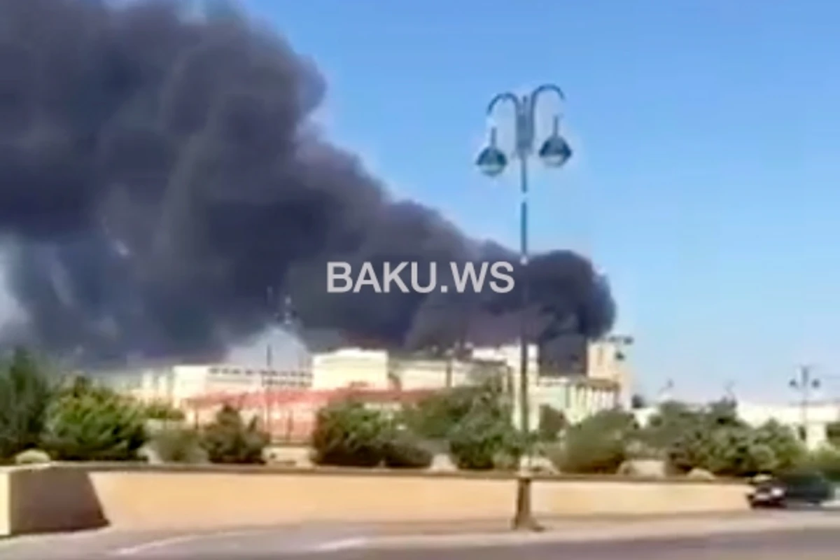 Bakı-Astara yolunu qara tüstü bürüdü - VİDEO Bakı-Astara yolunu qara tüstü bürüdü - VİDEO