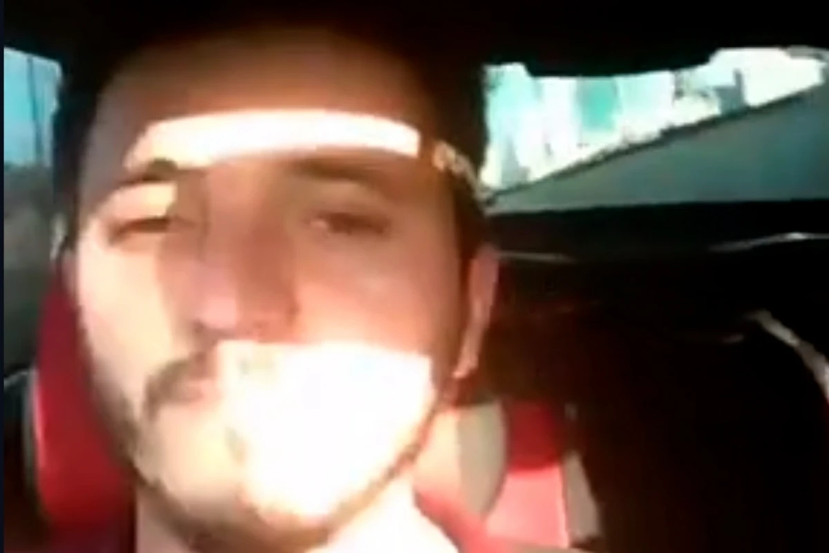 В Баку парень заснял на телефон момент своей аварии – ВИДЕО В Баку парень заснял на телефон момент своей аварии – ВИДЕО