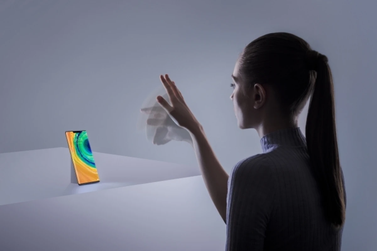 HUAWEI представила смартфоны серии Mate 30 - ФОТО