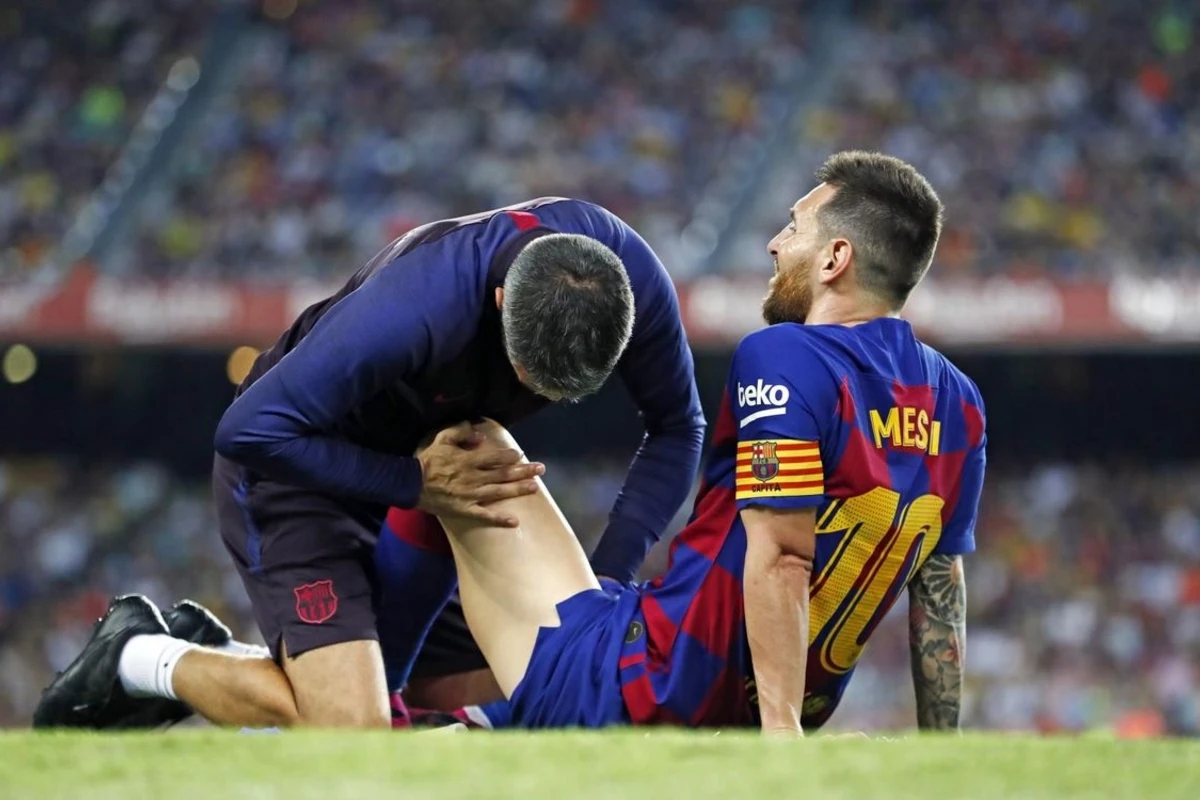 Messi 1 ay meydana çıxmayacaq Messi 1 ay meydana çıxmayacaq