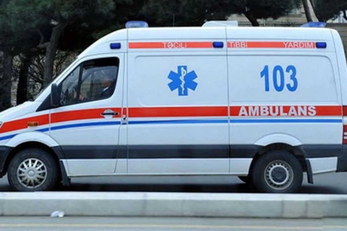 Bakıda mağaza satıcısı müştərisini döyərək burnunu sındırıb Bakıda mağaza satıcısı müştərisini döyərək burnunu sındırıb