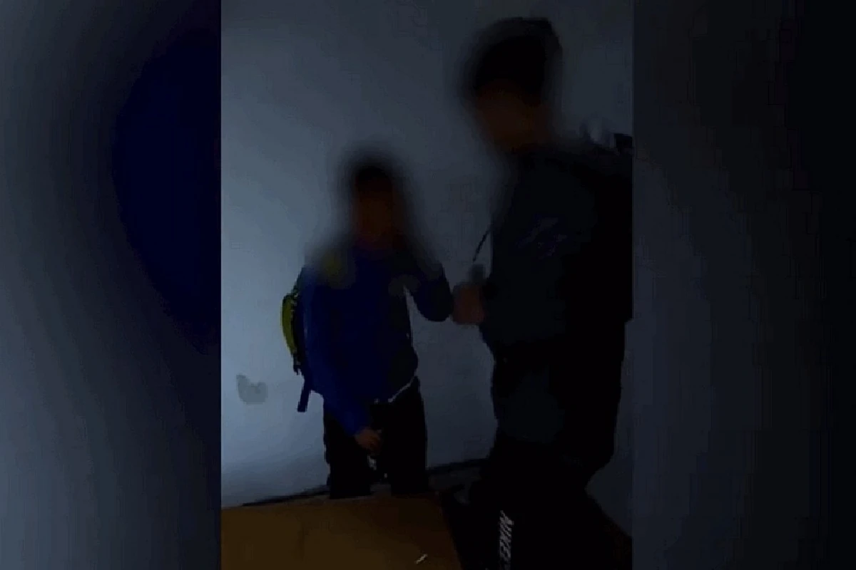 Rusiyada məktəbli daş yemədiyi üçün belə döyüldü - VİDEO