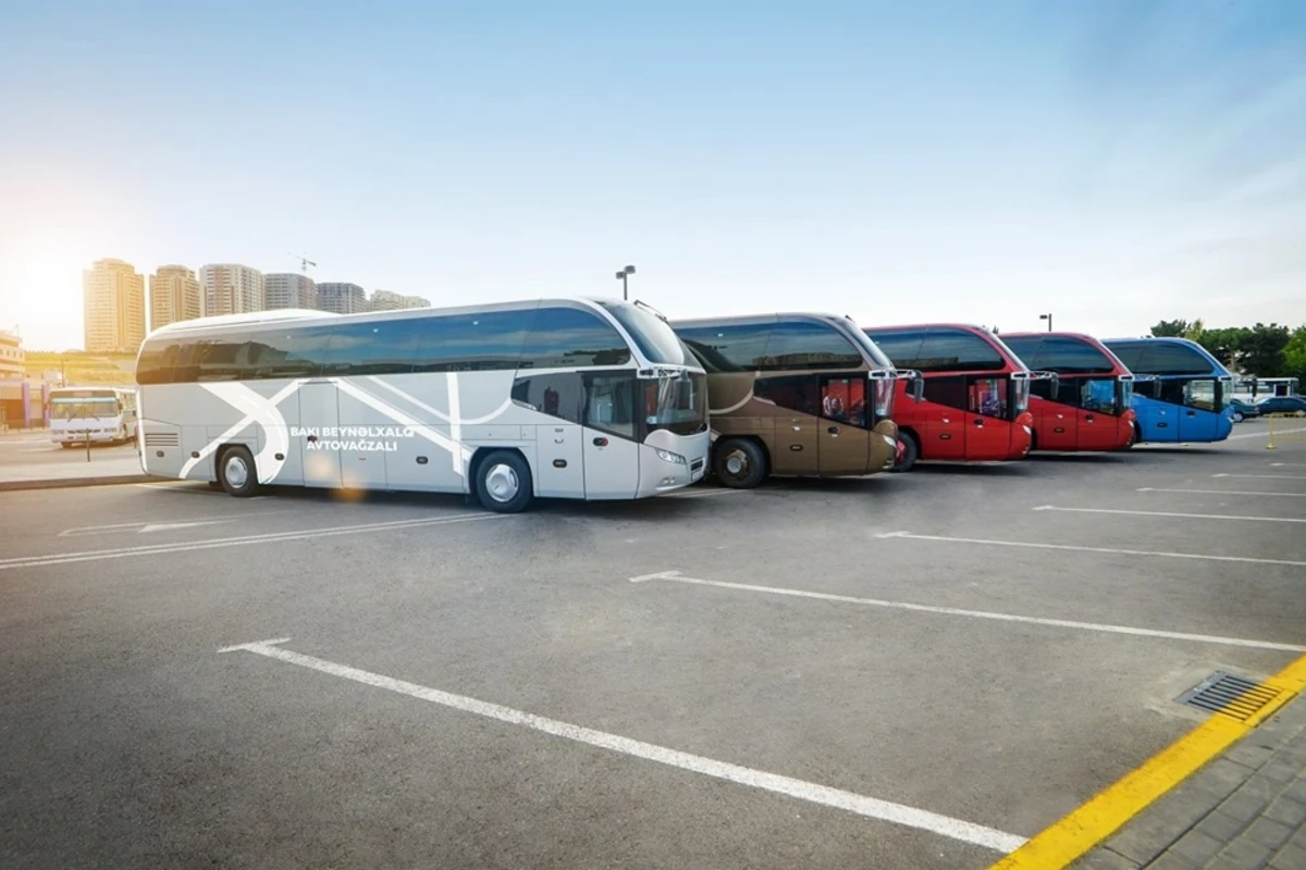 Azərbaycana yeni avtobuslar gətirildi - Gecə reysləri bərpa olunur - FOTO Azərbaycana yeni avtobuslar gətirildi - Gecə reysləri bərpa olunur - FOTO
