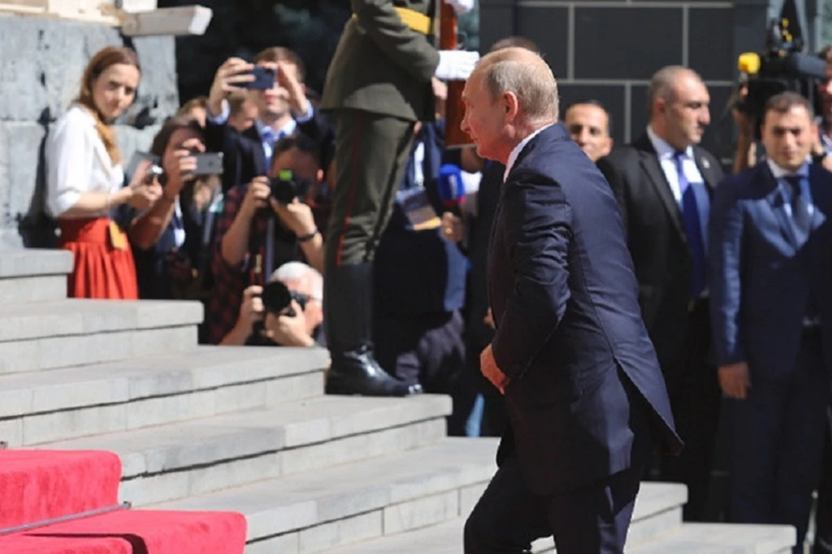 Putin İrəvanda çıxılmaz vəziyyətə düşdü - VİDEO