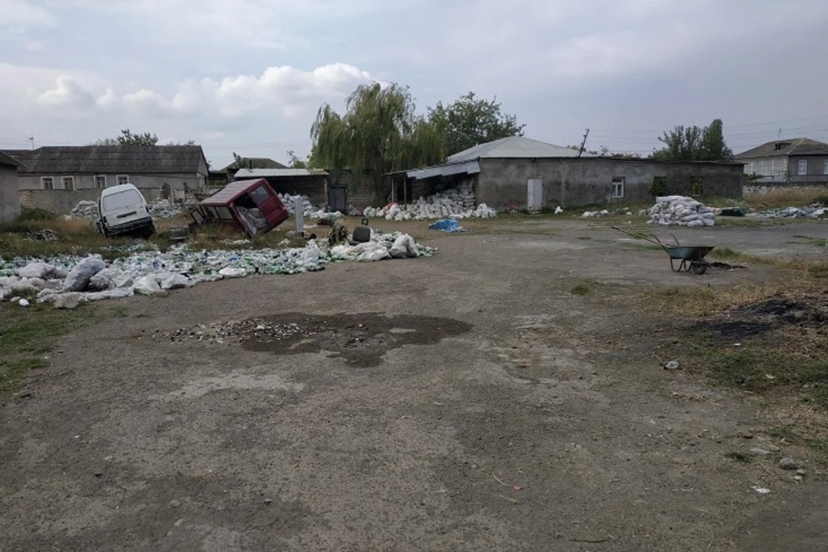 В Агстафе обнаружено предприятие по производству контрафактного алкоголя - ФОТО