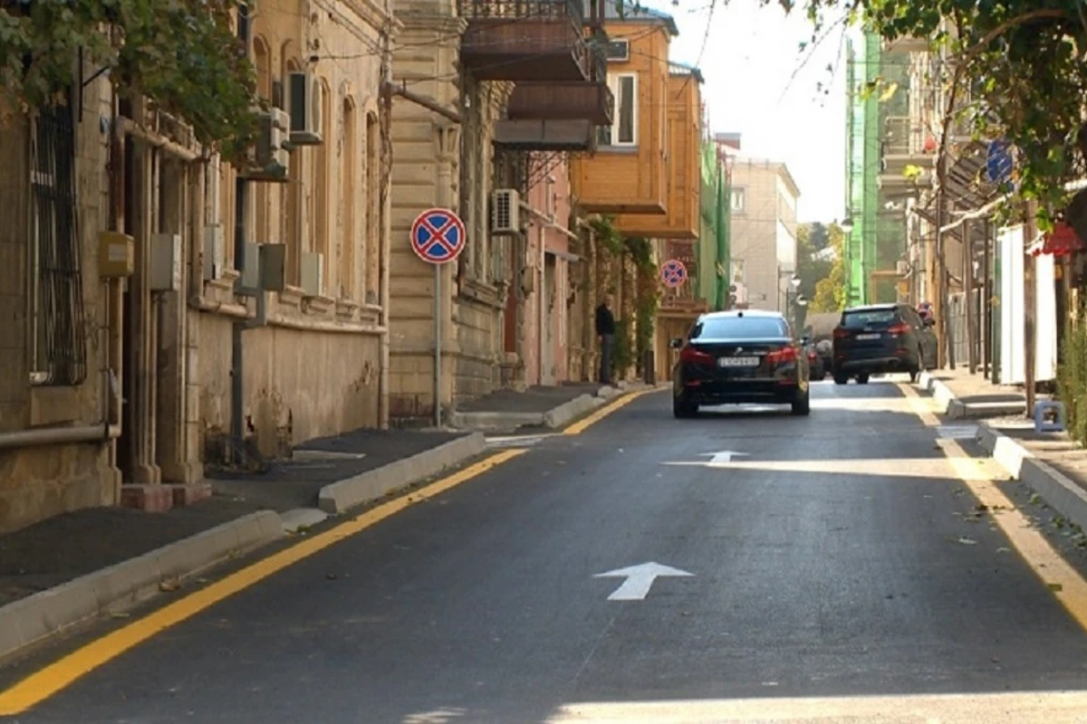 Bakının Zərgərpalan küçəsində təmir işləri başa çatıb Bakının Zərgərpalan küçəsində təmir işləri başa çatıb