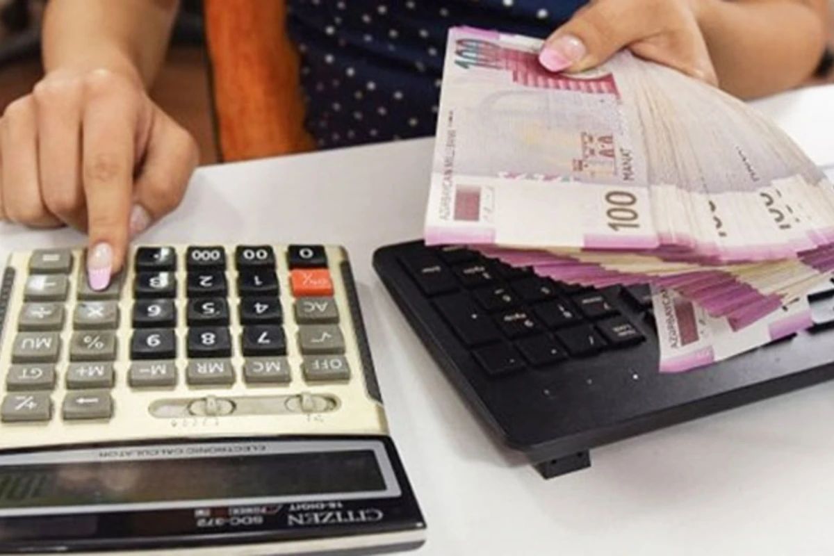 Təhsil Nazirliyi maaşı 1000 manatdan çox olan müəllimlərin sayını açıqladı