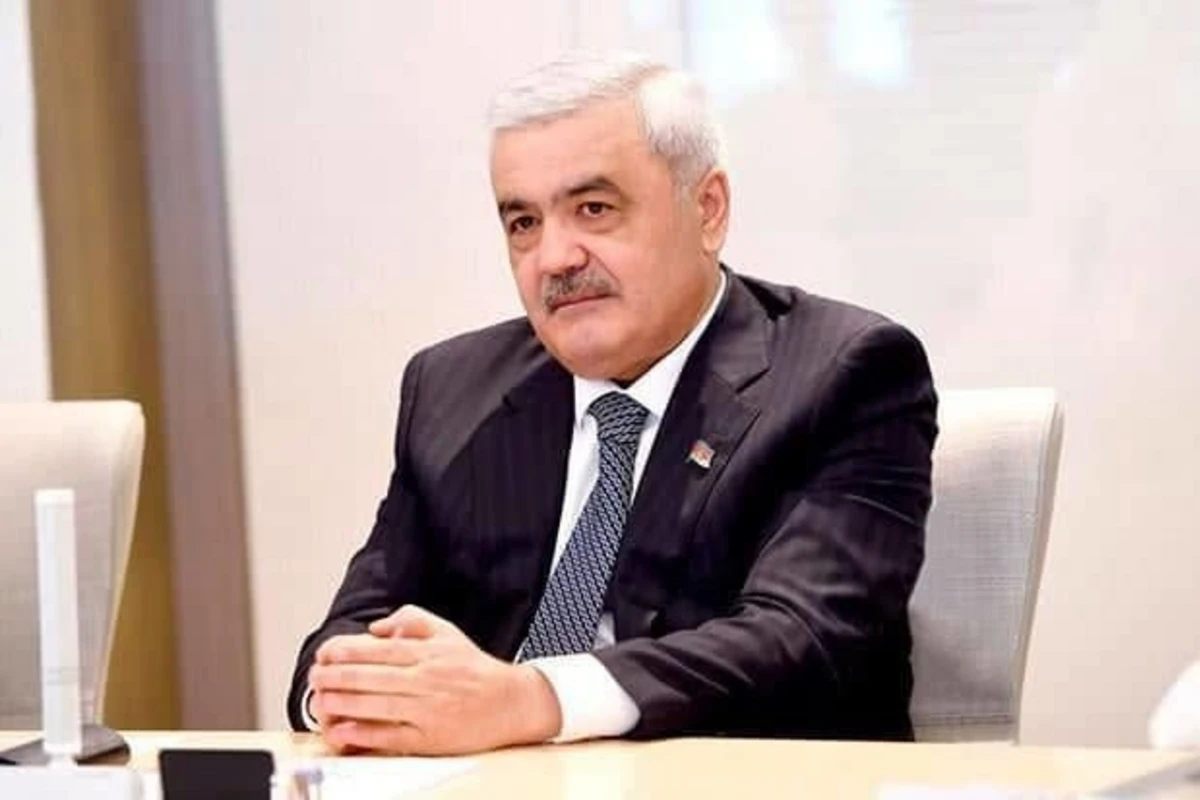 Rövnəq Abdullayev: Şəhidlərimiz, qazilərimiz bizim başımızın tacıdır – MÜSAHİBƏ Rövnəq Abdullayev: Şəhidlərimiz, qazilərimiz bizim başımızın tacıdır – MÜSAHİBƏ