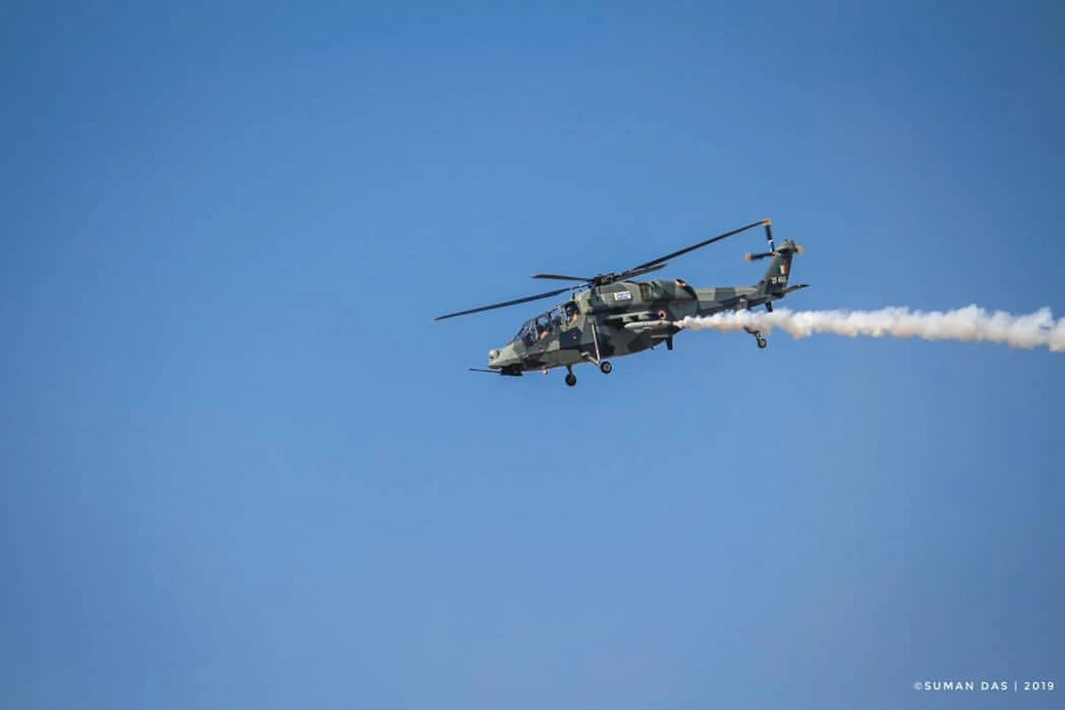 Hindistan öz helikopterini vurmasını etiraf edib