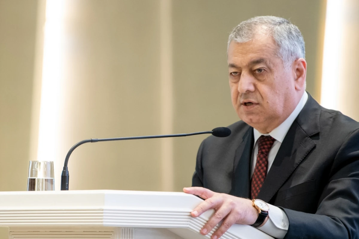 Vahid Əhmədov yeni Baş nazirdən xahiş etdi