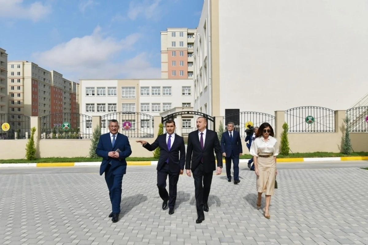 Prezident İlham Əliyev “Qobu Park-2” yaşayış kompleksinin açılışında - FOTO